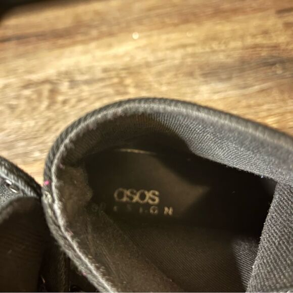 ASOS DESIGN Elevate lace up canvas boot in black - Picture 11 of 15